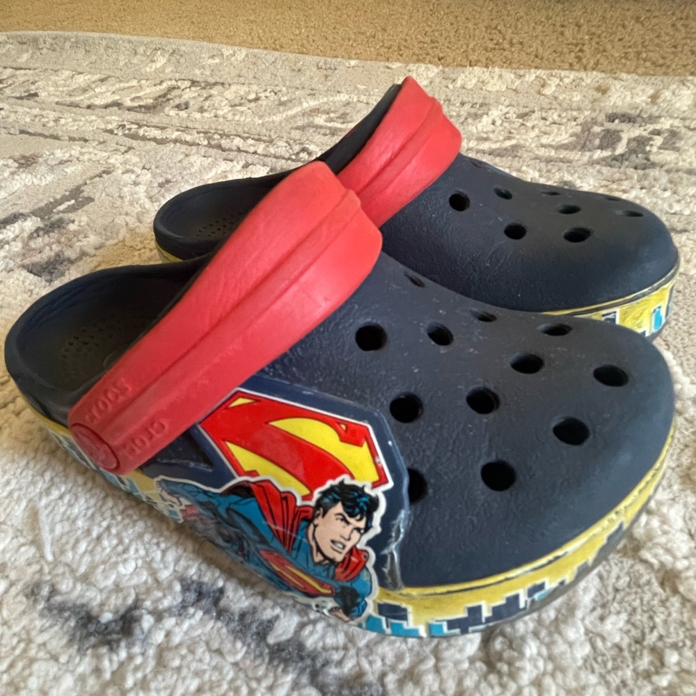 GUC Boys Croc Superman shoe